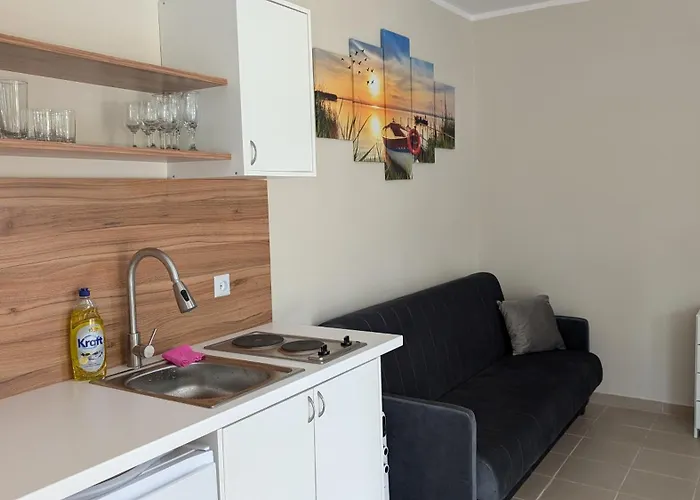 Siodma Wyspa אכסניה Lupawsko